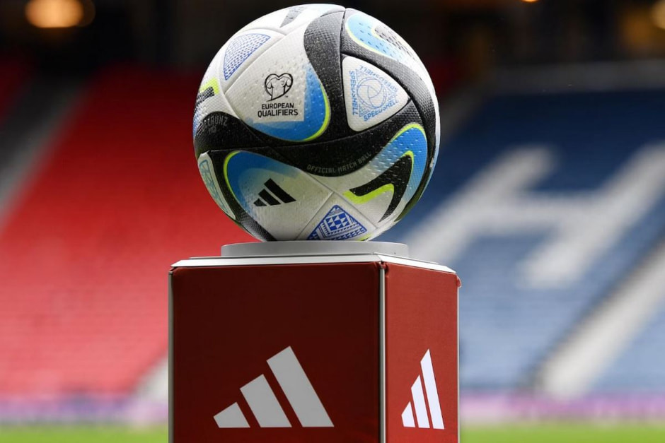 ЧЕ по футболу.jpg