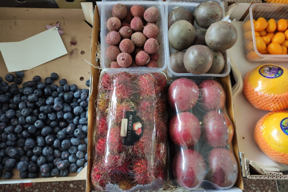 Экзотика на Комаровке 8_Личи и рамбутан.png