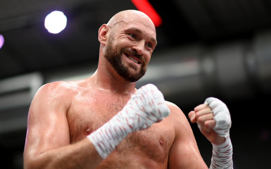 Фьюри без перчаток.jpg