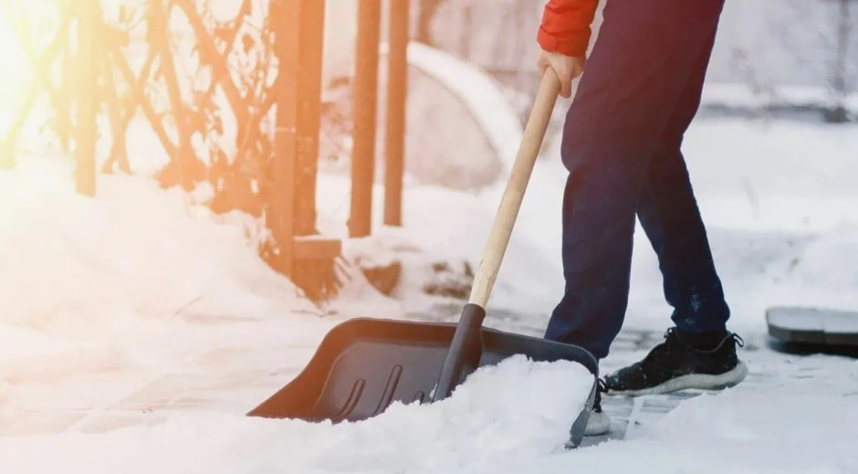 лопата, снег.jpg