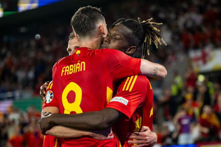 Испания футбол.jpg Испания футбол.jpg