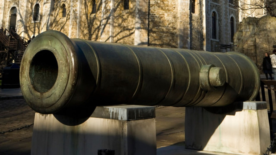 Бронзовая пушка.jpg