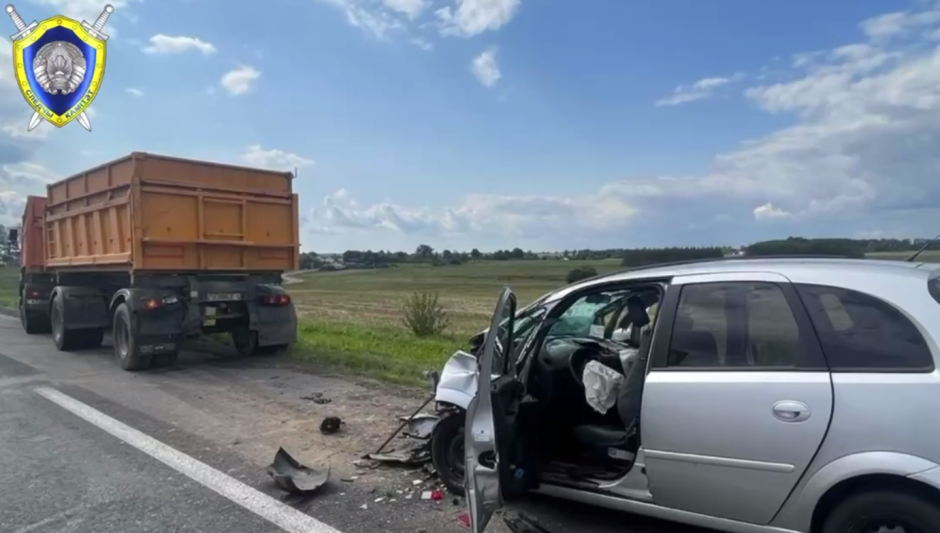 В ДТП в Крупском районе пострадали дети — Opel врезался в МАЗ.png