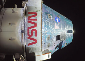 NASA: корабль Orion после облета Луны взял курс на Землю