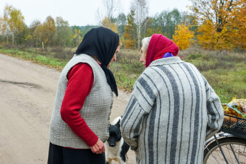 Бабушки Броня и Тэня из деревни Вигушки 23.jpg