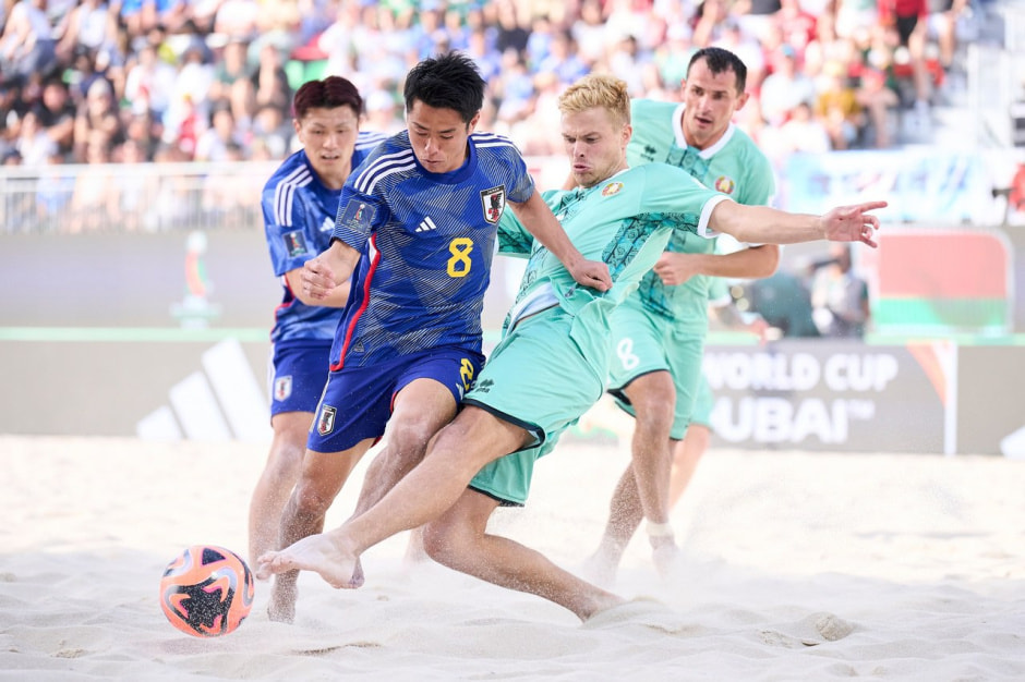 Пляжный футбол.jpg