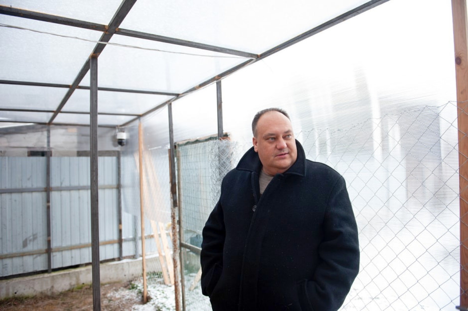 Мужчина спасает аистов 20.jpg