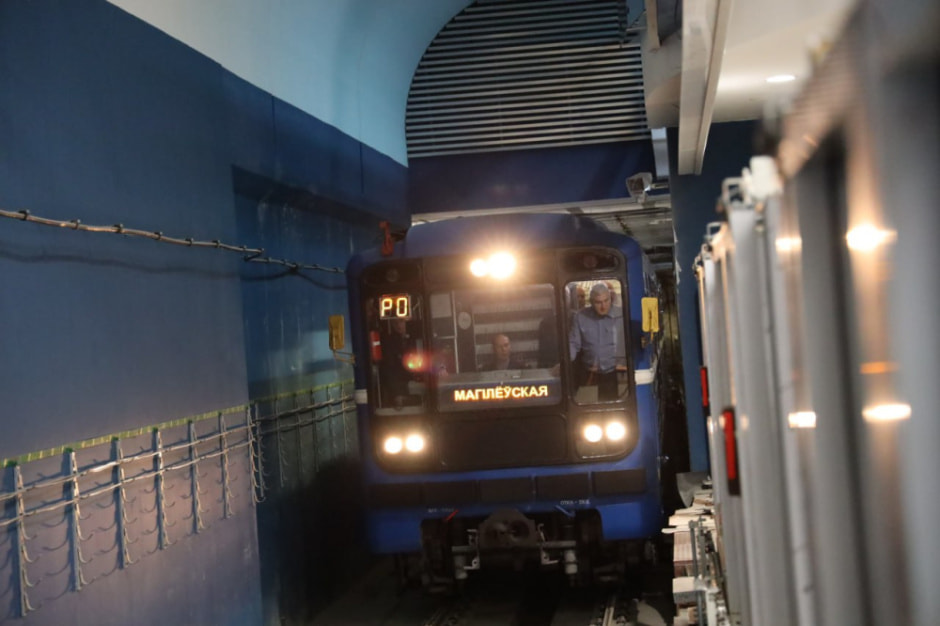 По второму участку Зеленолужской линии метро впервые пустили пробный поезд (4).jpg