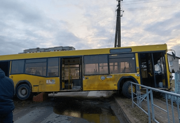 автобус жодино.png