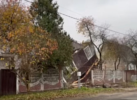 “Невыносимо смотреть”: видео сноса домов в Минске вызвало споры среди белорусов