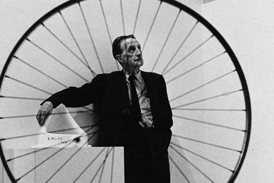 Фонтан Марселя Дюшана (1).png