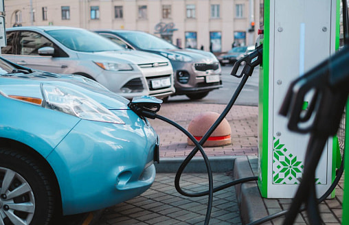 Количество электромобилей в Беларуси выросло в 538 раз, а сеть зарядных станций стала крупнейшей в СНГ