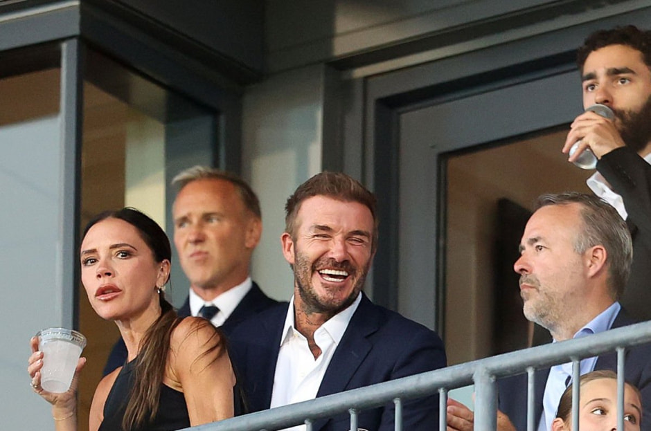 Бэкхем с женой