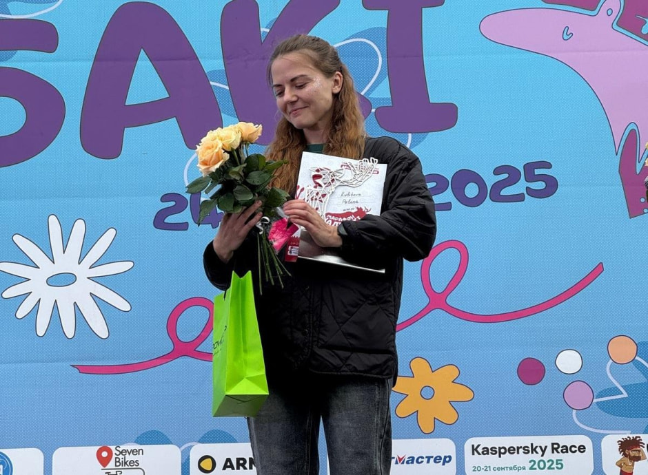 7-Полина Куликова в призах Налибокского марафона.jpg