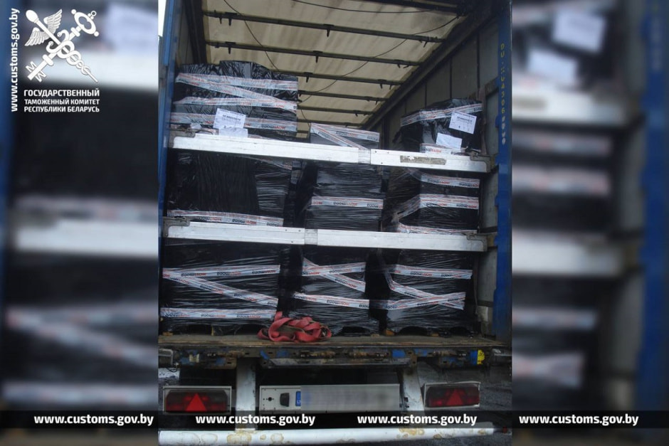 Фура с одеждой.jpg