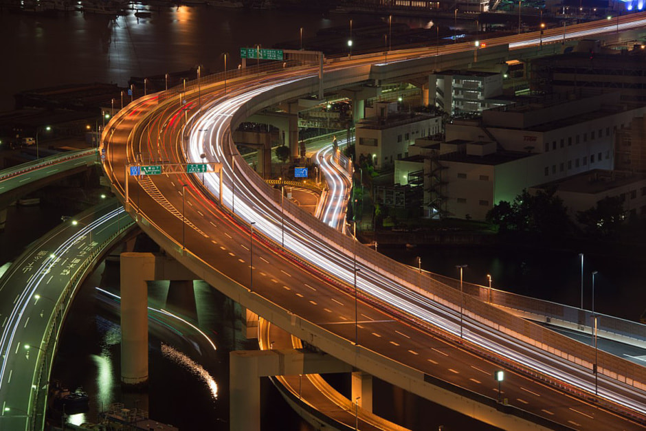 Световое граффити на Shuto Expressway