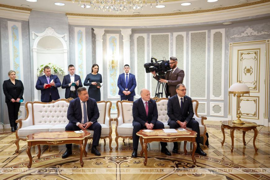 встреча во Дворце встреча во Дворце.jpg