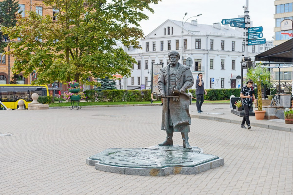 Прогулка с Селихановым современность 6.jpg