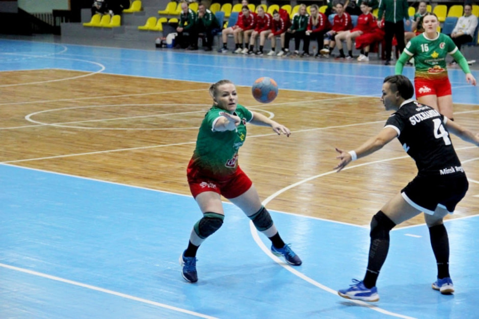 Анна Редька гандбол 1.jpg