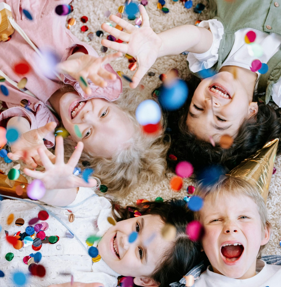 дети смеются