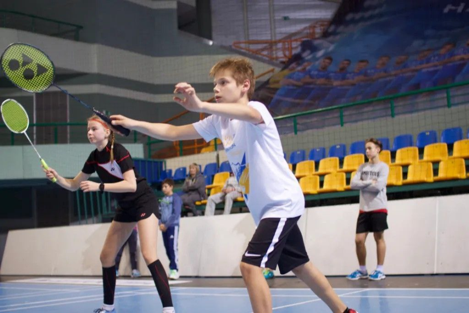 Бадминтонистка Марина Янбаева 4_Юноши.png