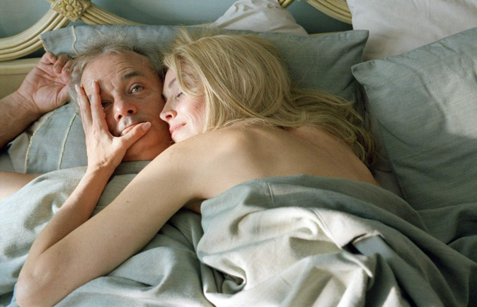 3-Кадр из фильма Сломанные цветы.jpg