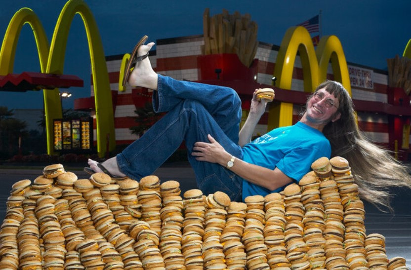 Мужчина съел 35 тысяч бургеров .jpg