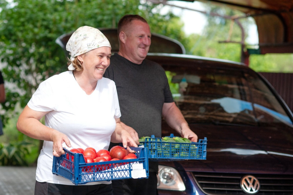 Семья Лой 20 лет выращивает огурцы и помидоры 16.jpg