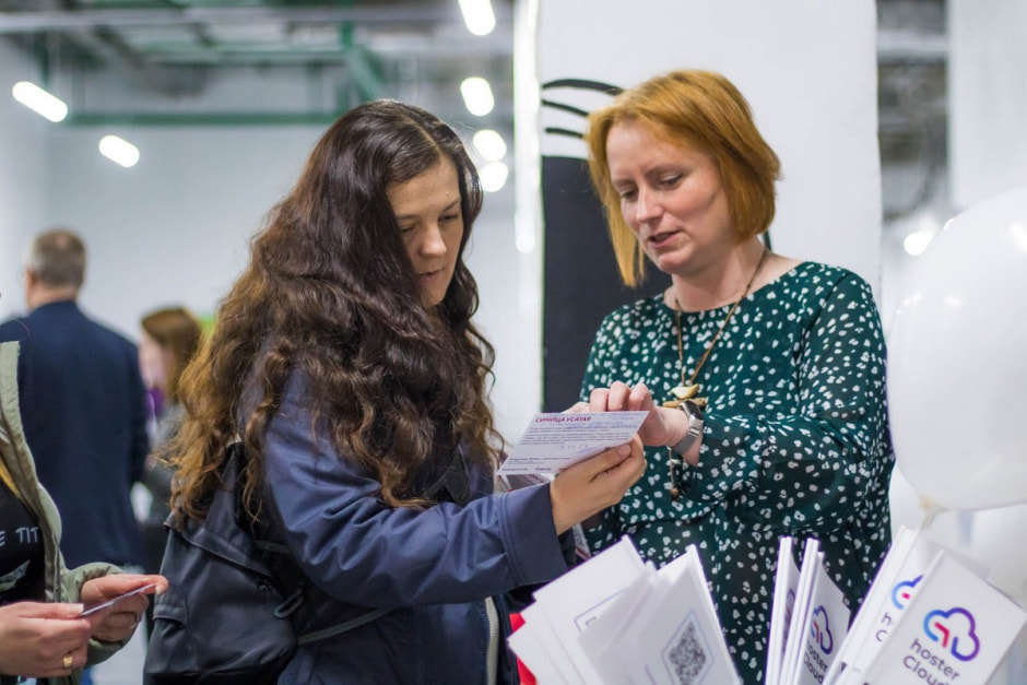 Посетители на выставке птиц 13.jpg