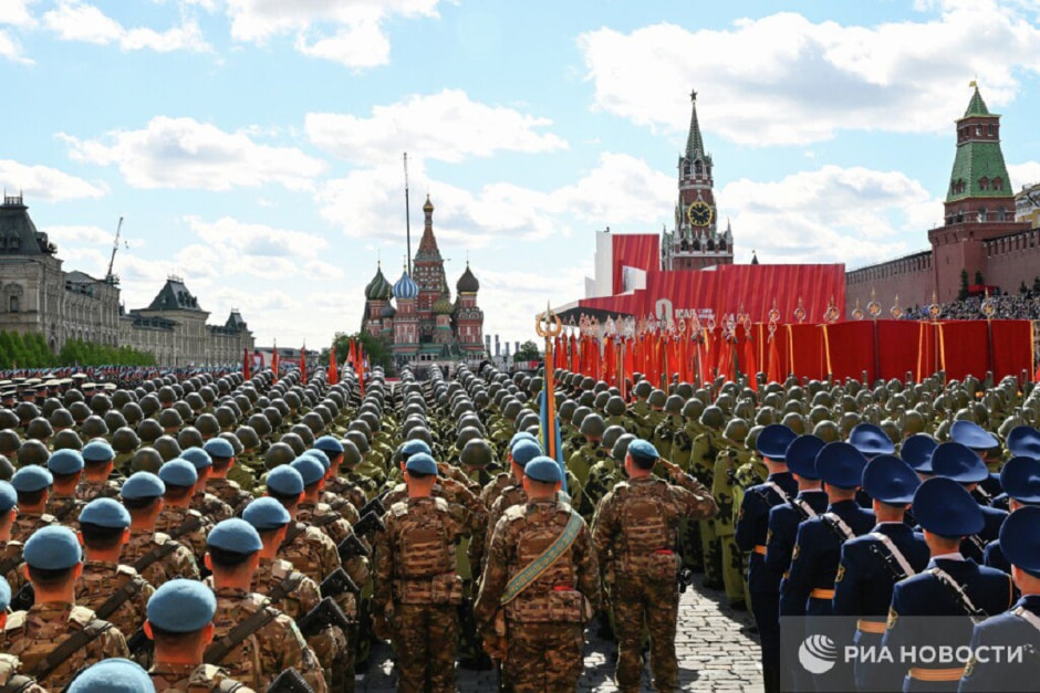 Парад в Москве 2025.jpg