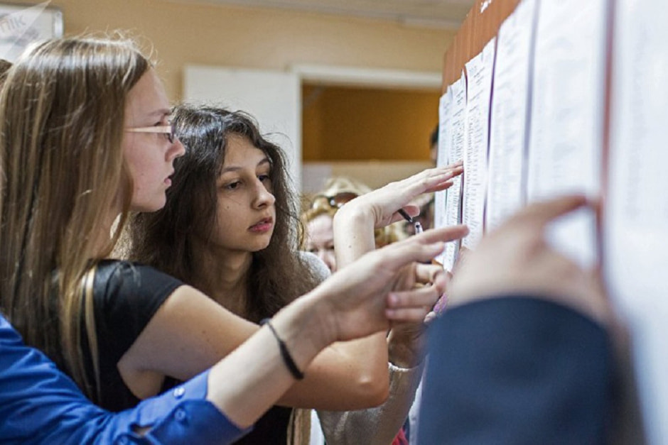 Абитуриенты Абитуриенты