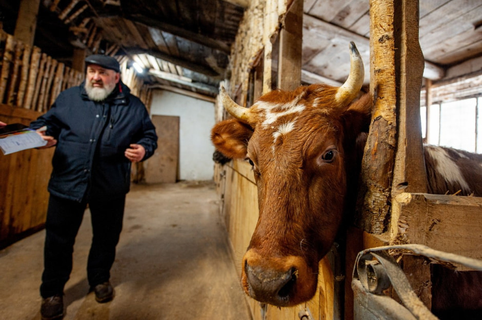 Юрий Карпилович и его зоопарк в Подгае 9.jpg