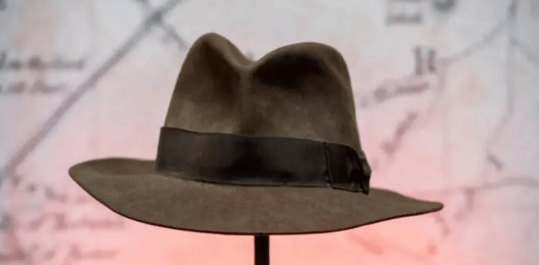 Шляпу Индианы Джонса продали на аукционе за $630 тысяч.png
