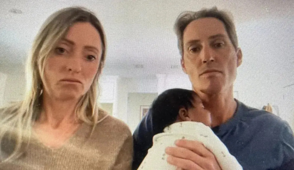 тенокожий ребенок у пары.jpg