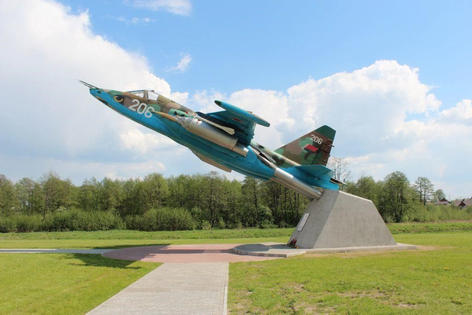 Павел Сухой 7_СУ-25.jpg