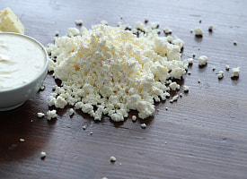 Есть ли в белорусском твороге опасные вещества – вот что ответили специалисты