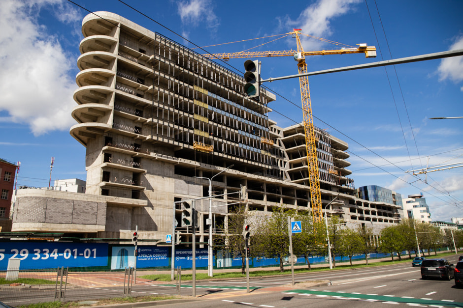 В центре Минска появится ТЦ с травой на крыше6.jpg