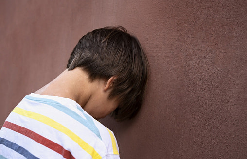 Вместо свадьбы - уголовное дело? Мужчина в Минске “воспитывал” ремнем 9-летнего сына будущей жены