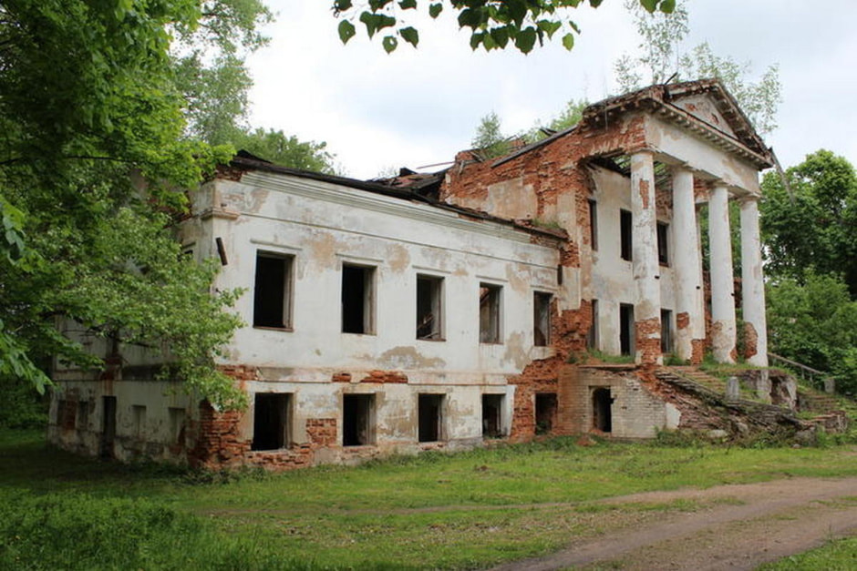 Усадебный комплекс Рованичи2.jpg