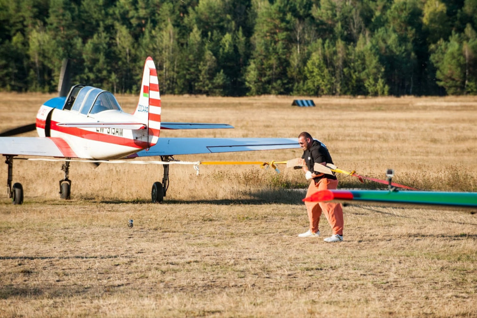 5-В 2015 году Кирилл Шимко в течение нескольких минут удерживал два Як-52.jpg