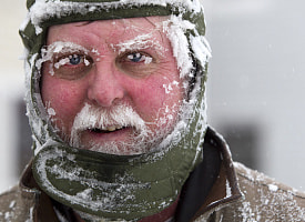 Самый холодный день декабря. Белгидромет предупредил о метеошторме на большей части Беларуси