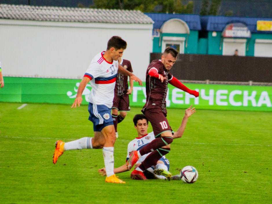 Футбол беларусь чемпионат.jpg