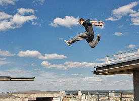 От двора до мирового движения: как и почему паркур стал новой городской свободой