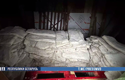  Уволенный белорус оценил свою обиду в две тонны сала