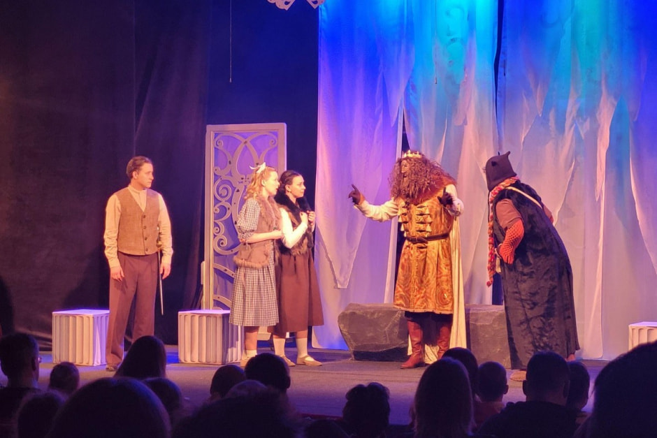 6-Спектакль Нарния. Тайны платяного шкафа КДТ Наталии Башевой.jpg