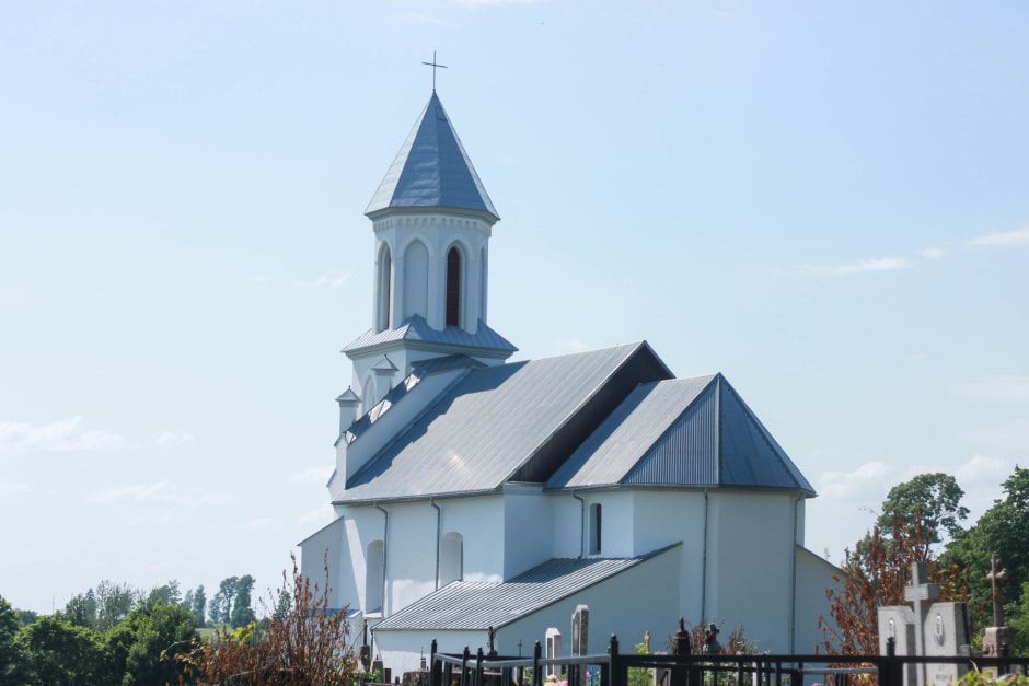 Касцёл Св. Казіміра выгляд з боку могілак.jpg Касцёл Св. Казіміра выгляд з боку могілак.jpg