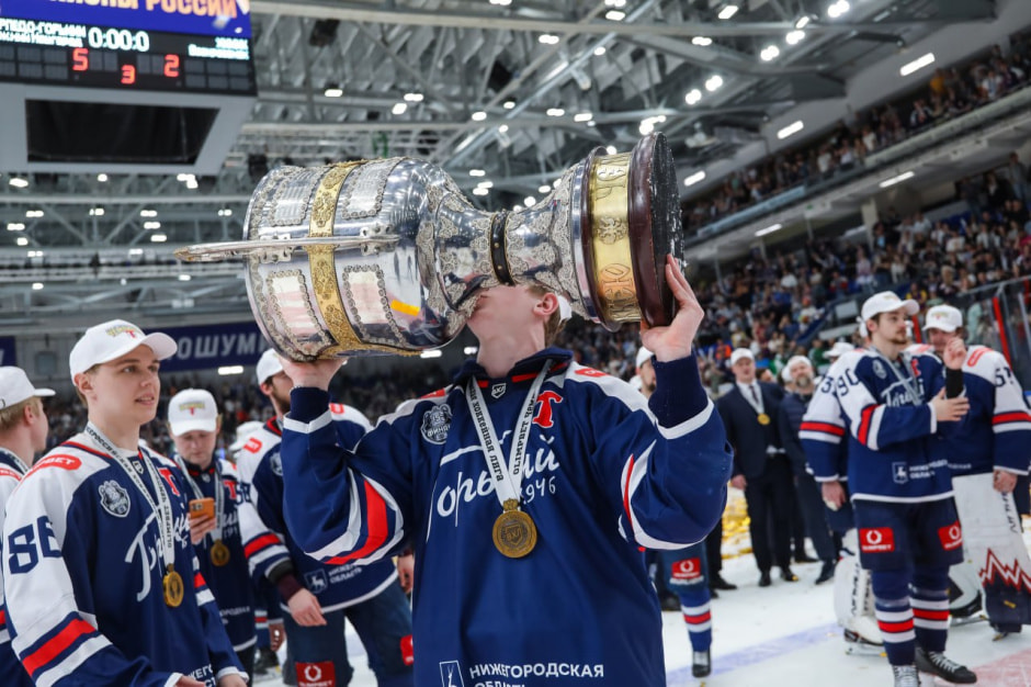 Владислав Кодола привел “Торпедо” к чемпионству в ВХЛ Владислав Кодола привел “Торпедо” к чемпионству в ВХЛ