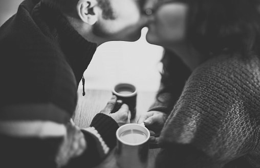 Дело не только в технике. Ученые выяснили, что делает поцелуй “хорошим”