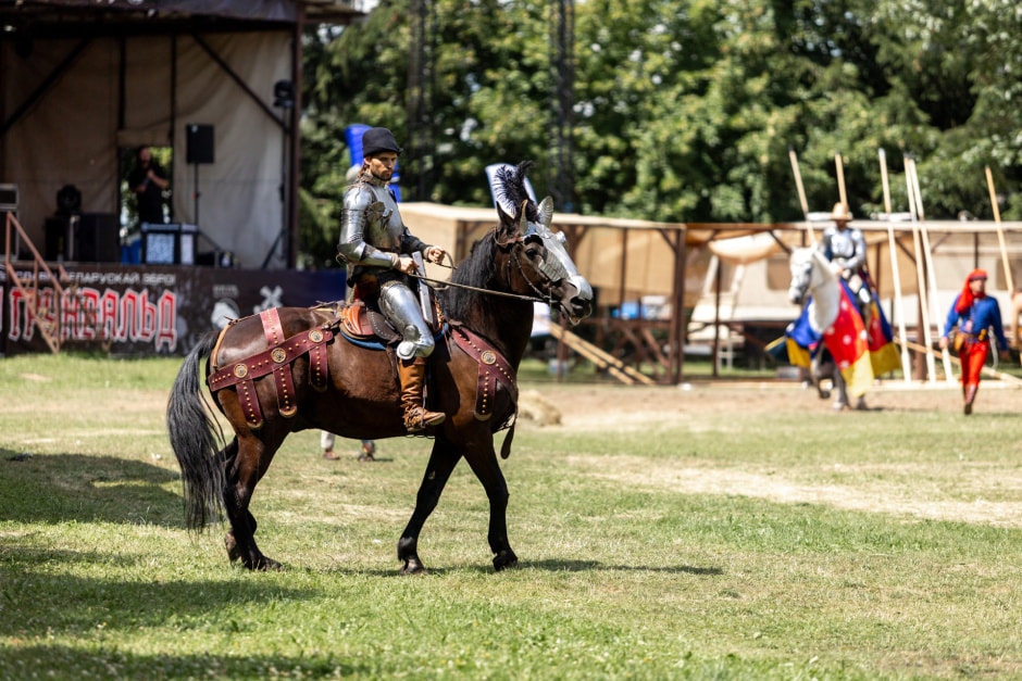 Конный рыцарь Конный рыцарь