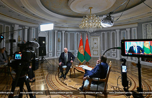 “Никакие вы не демократы”. Лукашенко обвинил США в диктатуре